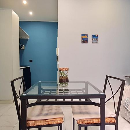 152Room نابولي المظهر الخارجي الصورة