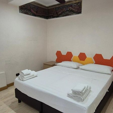 152Room نابولي المظهر الخارجي الصورة