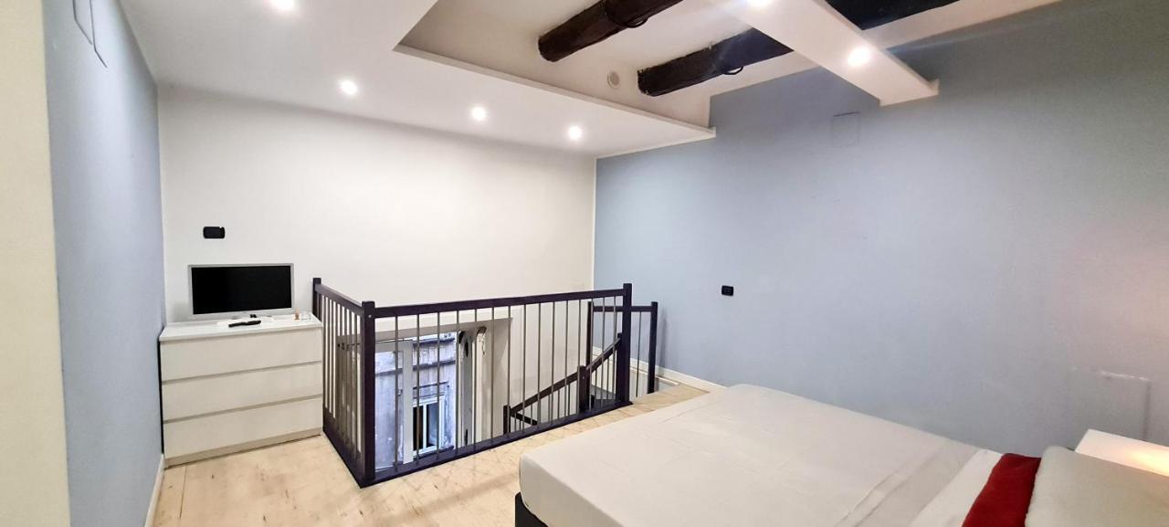 152Room نابولي المظهر الخارجي الصورة