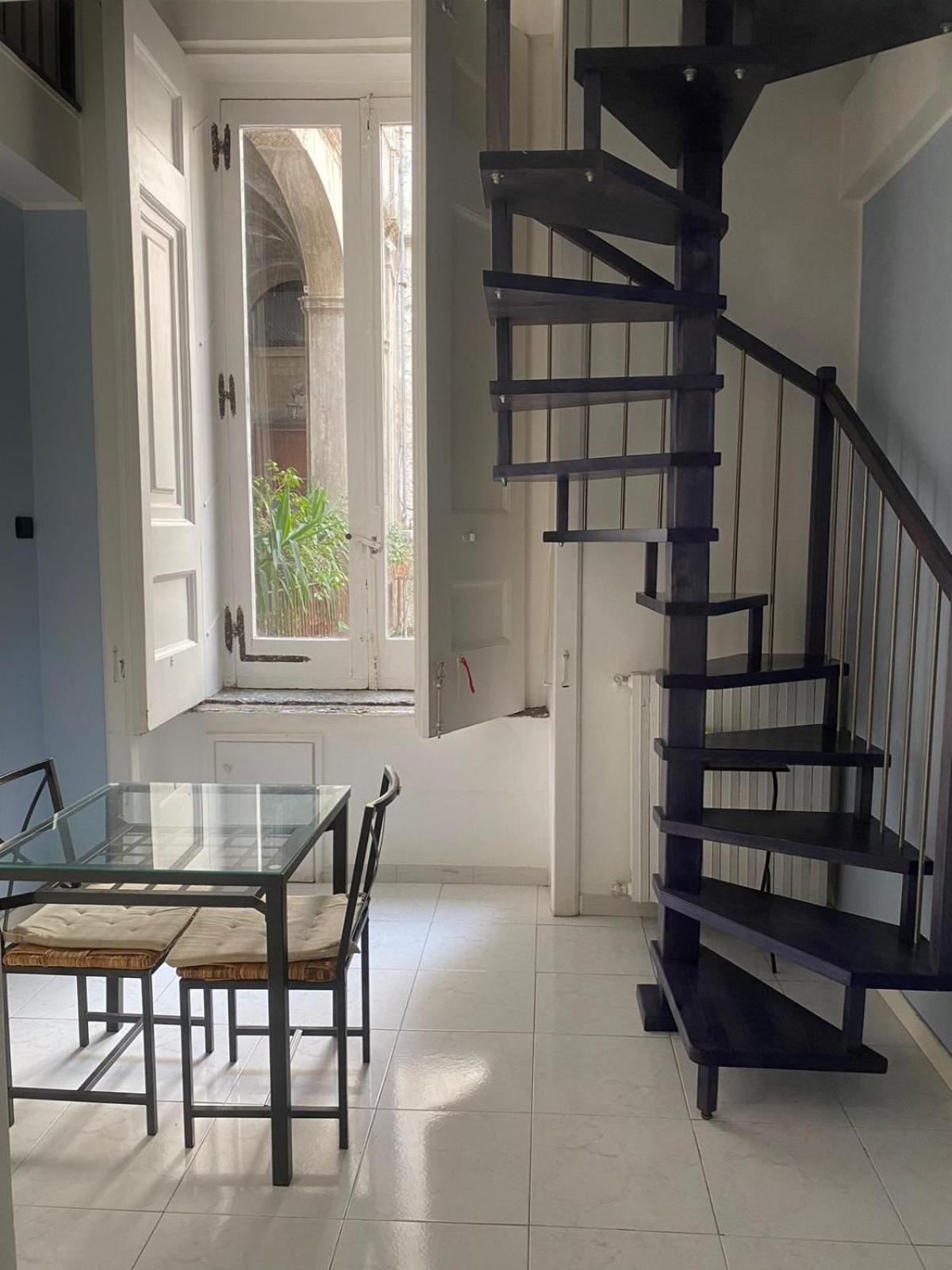 152Room نابولي المظهر الخارجي الصورة